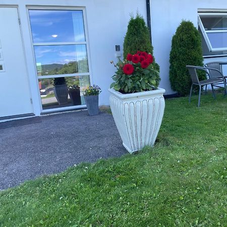 Leilighet Ved Sjoen Med Strand Apartment พอร์ชกรุนน์ ภายนอก รูปภาพ