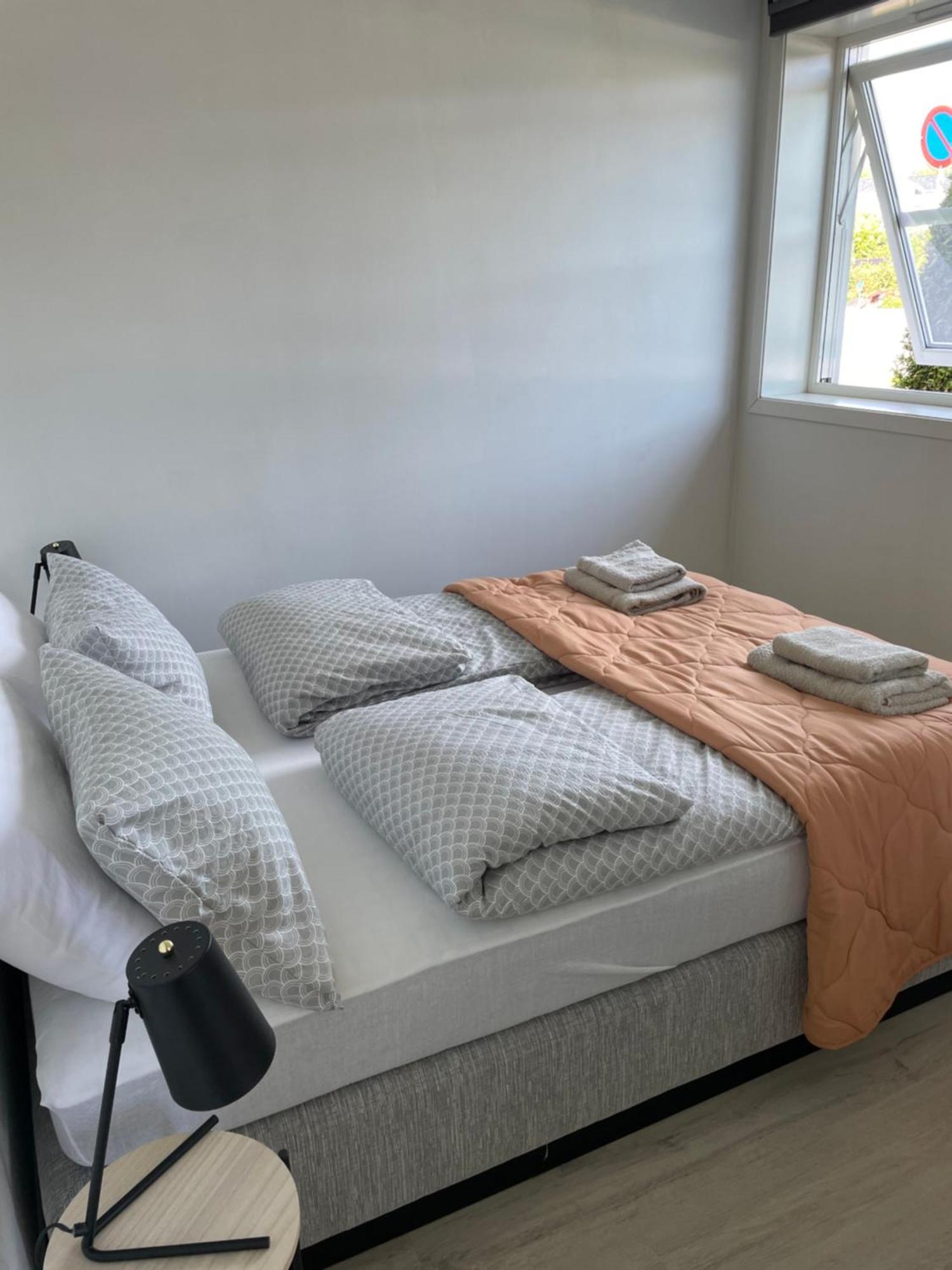 Leilighet Ved Sjoen Med Strand Apartment พอร์ชกรุนน์ ภายนอก รูปภาพ